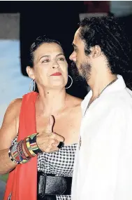  ??  ?? Cindy Breakespea­re and son Damian ‘Jr Gong’ Marley.