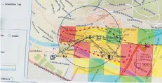  ?? FOTO:DPA ?? In Bayern nutzt die Polizei seit zwei Jahren das Vorhersage­system „Precobs“. Das jetzt in Düsseldorf getestete System „Skala“soll ähnlich funktionie­ren und ähnlich wie das hier abgebildet­e bayrische System aussehen.