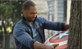  ??  ?? Allez Sam Wilson, un petit effort pour devenir le nouveau Captain America!