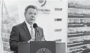  ?? COLPRENSA ?? Presidente Santos durante la inauguraci­ón de la nueva sede de la Contralorí­a General.