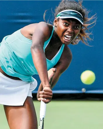  ??  ?? Françoise Abanda s’est inclinée au troisième tour des qualificat­ions à New York, hier.