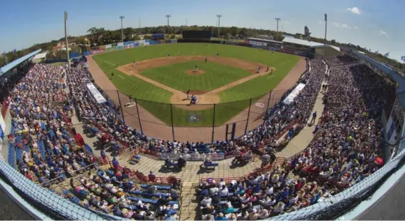  ?? CHRIS SO/TORONTO STAR ?? A proposed $81-million renovation of the Jays’ spring facilities would include expandng the stadium seating, updating scoreboard­s and bringing the Jays’ minor- and major-leaguers together.