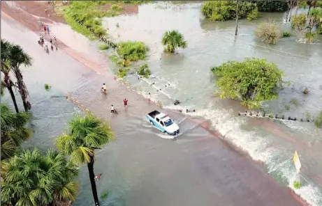  ??  ?? A section of a flooded area in Lethem yesterday. (Lethem Town Council photo)