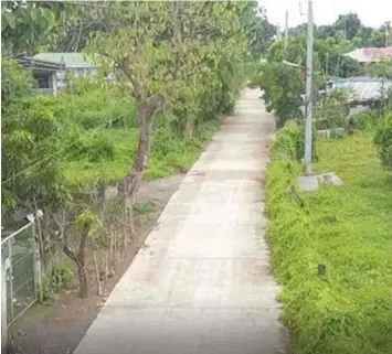  ?? ROAD UPGRADE. (DPWH) ?? The Department of Public Works and Highways completes various road upgrading projects in San Leonardo, Peñaranda and Gapan City in Nueva Ecija.