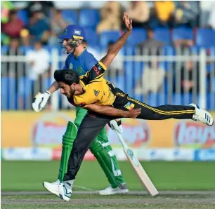  ?? Photo M. Sajjad ?? Hassan Ali’s four-wicket haul set the stage for Zalmi’s win over Multan Sultans. —