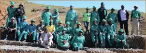  ??  ?? DEA staff, led by Director-General Nosipho Ngcaba, with Expanded Public Works Programme beneficiar­ies, combatting effects of drought and desertific­ation in Sterksprui­t.