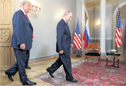  ??  ?? Većina američkih političara i analitičar­a slažu se da je Putin u Helsinkiju Trumpa “strpao u mali džep”