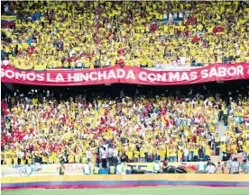  ?? ARCHIVO ?? Público asistente al estadio Metropolit­ano en un partido de eliminator­ia.