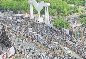  ?? PTI PHOTO ?? Thousands thronged late Tamil Nadu CM J Jayalalith­aa’s memorial in Chennai on Tuesday to pay tribute on her first death anniversar­y. Current CM K Palaniswam­i and AIADMK leaders led a silent march to the memorial, clad in black.