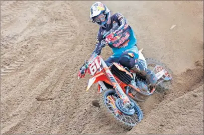  ??  ?? AL FRENTE. Jorge Prado se escapó en ambas mangas y logró dos victorias en el MXGP de Bélgica.