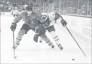  ?? MARCIO JOSE SANCHEZ — ASSOCIATED PRESS ARCHIVES ?? The Sharks’ Paul Martin (7) defends against the Jets’ Joel Armia. The Sharks are hoping to be able to trade Martin as part of their goal of obtaining a center for their fourth line.