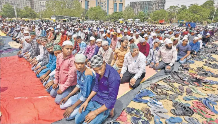  ?? SANJEEV VERMA/HT PHOTOS ?? Of Gurugram’s ten official mosques, eight are situated in the older city and remain largely inaccessib­le to the Muslim migrants settled on the other end of the district. The Hindumusli­m conflict has come to a head with the row over public namaz.