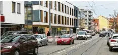  ?? Foto: Silvio Wyszengrad ?? In der Bürgermeis­ter-aurnhammer-straße in Göggingen könnte eine Sanierung in Gang kommen, wenngleich ein Start der Arbeiten erst in einigen Jahren absehbar ist.