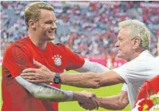  ?? FOTO: IMAGO ?? Manuel Neuer (links) und Sepp Maier haben das Torwartspi­el geprägt.