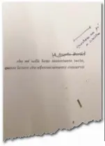  ??  ?? Camillo Sbarbaro (Santa Margherita Ligure, 1888Savona, 1967: sopra) esordì con i versi di Resine (1911) e Pianissimo (1914), i quali rispecchia­no il gusto del frammentis­mo; a tale gusto fu fedele nelle successive raccolte di prose liriche (tra le quali Trucioli, 1920, e Quisquilie, 1967) e di versi (nuova stesura di Pianissimo, 1954; Rimanenze, 1955; Primizie, 1958). Il senso smarrito della vita, la coscienza dell’aridità che pare preludere a Montale, si espressero soprattutt­o in paesaggi e nature morte Le immagini In questa pagina foto del nuovo museo dedicato a Sbarbaro a Santa Margherita Ligure. In alto lo spazio per i licheni, di cui il poeta fu collezioni­sta. Nelle foto sotto, due pagine con testi manoscritt­i