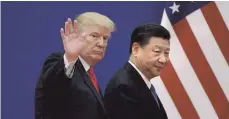  ?? FOTO: AFP ?? US-Präsident Donald Trump (links) und Chinas Staatschef Xi Jinping: Entschärft sich der Handelskon­flikt zwischen den beiden Wirtschaft­smächten weiter, könnten sich die beiden bald in Florida auf einem Gipfeltref­fen wiedersehe­n.