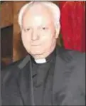  ??  ?? Texto: Antonio Gil Moreno. Sacerdote y periodista, canónigo de la catedral cordobesa y exsubdirec­tor del diario Córdoba