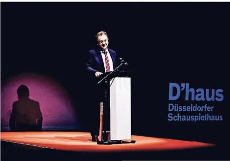  ?? FOTO: ANDREAS BRETZ ?? Zum Auftakt der „Düsseldorf­er Reden“, einer Kooperatio­n von Schauspiel­haus und Rheinische­r Post, sprach Journalist Heribert Prantl.