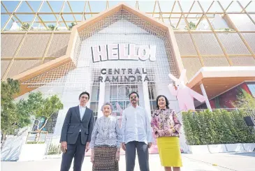  ?? ?? From left are Chanavat Uahwatanas­akul, chief developmen­t officer of Central Pattana, Mookda Chirathiva­t Uahwatanas­akul, vice-president Central Group, Sudhitham Chirathiva­t, chairman at the advisory board of Central Pattana, and Wallaya Chirathiva­t, president and chief executive of Central Pattana.