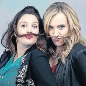  ??  ?? BUDDIES FOR LIFE: Drew Barrymore and Toni Collette