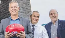  ?? Picture: JERAD WILLIAMS ?? Mayor Tom Tate (centre) with Gold Coast Suns CEO Mark Evans and Rob Borbidge, at the launch of the Gold Coast Suns Shanghai delegation yesterday.