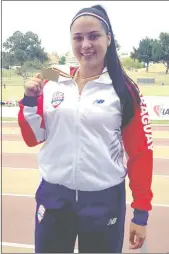  ??  ?? La jabalinist­a “Lauri” Paredes (22 años) se colgó el oro sudamerica­no sub 23 en Cuenca, Ecuador.