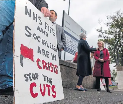  ?? Picture: Steve Brown. ?? A protest against the closure of the Wellesley Unit at Buckhaven.