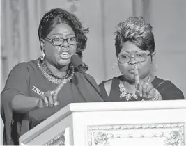  ?? PHOTOS BY JIM RASSOL/STAFF PHOTOGRAPH­ER ?? Lynette Hardaway and Rochelle Richardson, the Trump-supporting YouTube duo who appear online as Diamond and Silk, were keynote speakers at the fundraisin­g dinner.