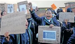  ?? AYANDA NDAMANE African News Agency (ANA) ?? GRADE 12 Good Hope Seminary girls high school learners have accused staff and the principal of racist behaviour. |