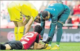  ?? FOTO: JUAN ECHEVERRÍA ?? Frente al Villarreal
Raúl García, con Asenjo y Albiol en San Mamés