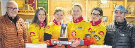  ?? ERIC MCCARTHY/JOURNAL PIONEER ?? Bill Smith, left, representi­ng the P.E.I. Curling Associatio­n presents the P.E.I. Scotties championsh­ip trophy to the Suzanne Birt team of, from second left: Birt Marie Christians­on, Meaghan Hughes, Michelle McQuaid and coach Mitchell O’Shea.