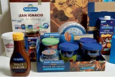  ?? ?? Nuevos negocios
Además de dulce de leche, San Ignacio produce queso azul, queso crema y leche saborizada. También se sumó al mercado de productos listos para consumir con Cookies & Cream.