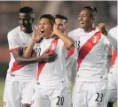  ?? /FOTOS: GETTY IMAGES ?? Edison Flores (20) celebra su gol sobre la débil Bolivia dentro de la fecha 15.