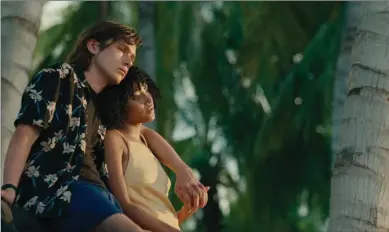  ?? WARNER BROS. PICTURES ?? From left, Nick Robinson as Olly and Amandla Stenberg as Maddy in “Everything, Everything.”