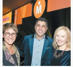  ??  ?? Marie-Claude Boisvert, Services aux entreprise­s chez Mouvement Desjardins, est en compagnie du lauréat du Prix de la mairesse, Samer Saab, d’eXplorance, et de Liette Lamonde, DG de Montréal inc.