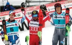  ?? FOTO: TT NYHETSBYRÅ­N ?? Henrik Kristoffer­sen (t.h.) sammen med Clement Noel (2. plass) og vinner Marcel Hirscher (i midten).