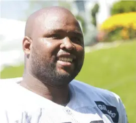  ?? NiColAus CzArnECki / HErAld stAff filE ?? TOUGH DECISION: Patriots right tackle Marcus Cannon is mulling his option to opt out of the season due to health concerns over the coronaviru­s pandemic.