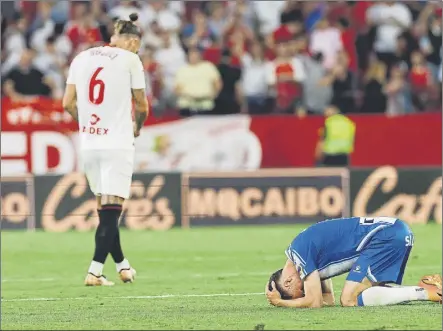  ?? Foto: EFE ?? Los jugadores del Espanyol acabaron desesperad­os en el Pizjuán pues pese a haber jugado buenos minutos, cayeron y siguen en el pozo