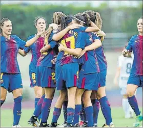  ?? FOTO: PEP MORATA ?? Las jugadoras del Barça, celebrando un gol frente a la Fundación Albacete