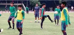  ?? SIDIK MAULANA TUALEKA/JAWA POS ?? TIDAK LIBUR: Pemain timnas U-15 tetap berlatih untuk persiapan Piala AFF Juli nanti.