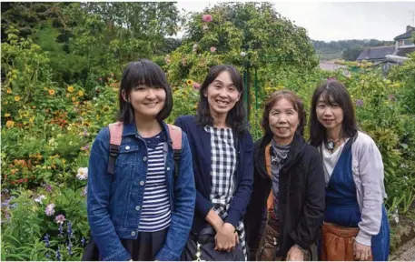  ??  ?? D’après les chiffres de la Fondation Monet, 8 654 Japonais sont passés par Giverny sur l’ensemble de la saison 2016