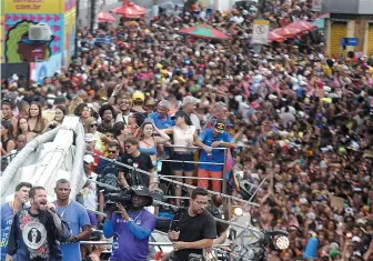  ?? MARINA SILVA ?? O cantor comandou a sua tradiciona­l pipoca no Campo
Grande e, desta vez, lotou