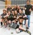 ?? Foto: Scherer ?? Jubel zum Saisonende: Die Volleyball­erinnen des SVS Türkheim nehmen am Relegation­sturnier teil.