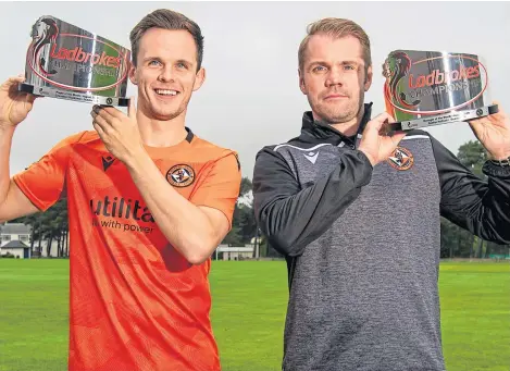  ?? Picture: SNS. ?? Dundee United striker Lawrence Shankland and manager Robbie Neilson with their awards.