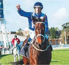  ?? Rex Features ?? Australian wonder mare Winx returns to scale after winning her 20th consecutiv­e race, at Royal Randwick in Australia.