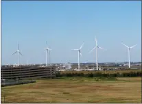  ?? WAYNE PARRY — THE ASSOCIATED PRESS FILE ?? Windmills at a utility plant in Atlantic City N.J.