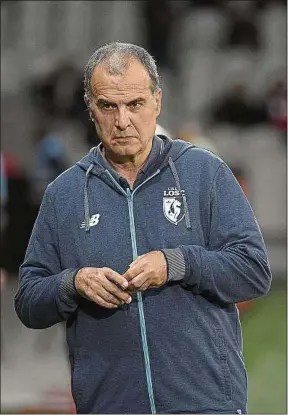  ??  ?? Après dix journées, l’OM de Bielsa était leader de Ligue 1. Le Losc est 19e...