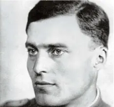  ?? Foto: dpa ?? Claus Schenk Graf von Stauffenbe­rg wäre am 15. November 110 Jahre alt geworden. Nach seinem gescheiter­ten Attentat auf Adolf Hitler wurde seine Familie in Sippen haft genommen.