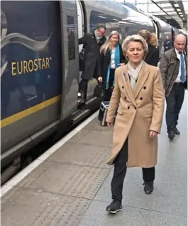  ?? ?? On track: Ursula von der Leyen arrives by Eurostar yesterday