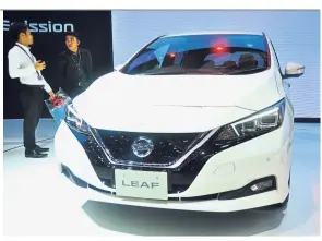  ??  ?? The LEAF has a 40KWh battery and can travel up to 415km on a single charge,